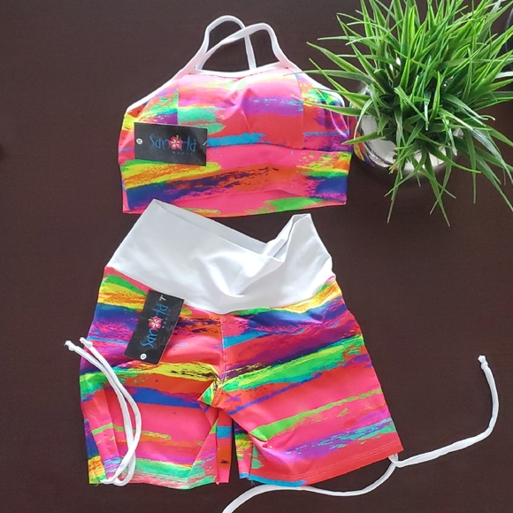 Sanha Pants - Vibrant Pink and Green Athletic Shorts with Quick-Dry Fabric